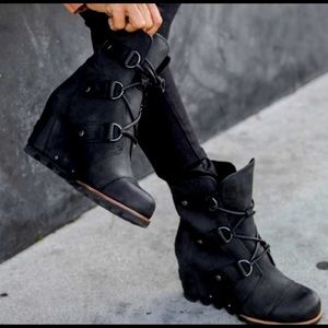 Sorel Joan of Arctic Wedge Mid Black/Quarry Size 8 1/2